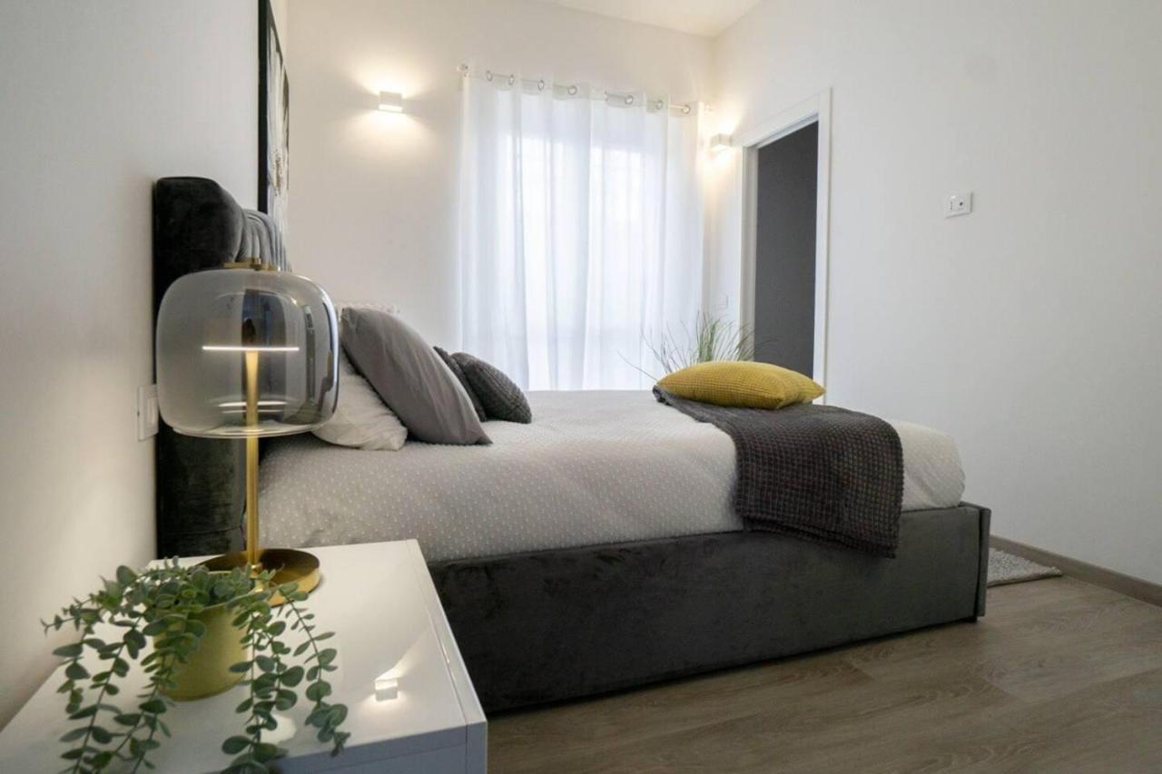 Splendido Dpto Con 2 Letti E 2 Bagni Ad Asti Italy Apartment Exterior photo
